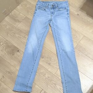 American Eagle Outfitters  Straight Super Stretch women Jeans size 0